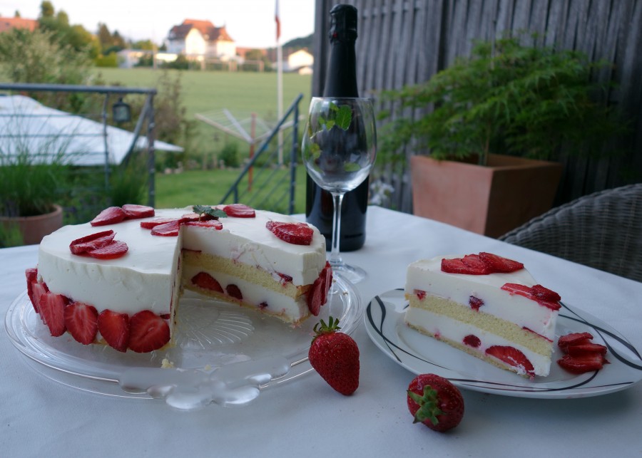 Erdbeer-Prosecco-Torte – sugarheaven